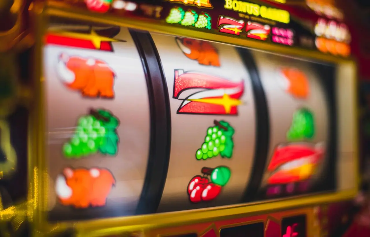 Quanto guadagna lo stato dalle slot machine? Ecco la cifra che ti farà arrabbiare