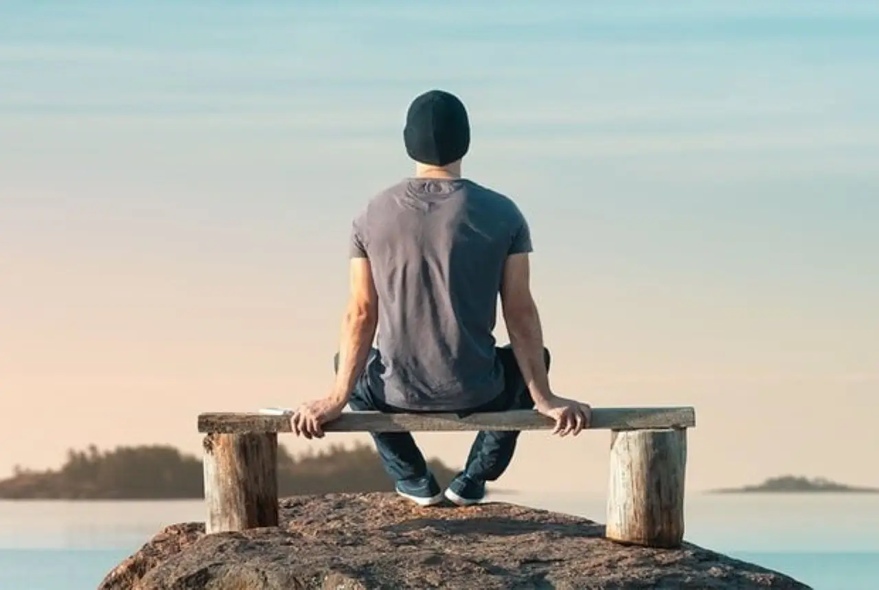 Sei single e senza lavoro? Ecco i requisiti aggiornati per accedere all’aiuto contro la povertà