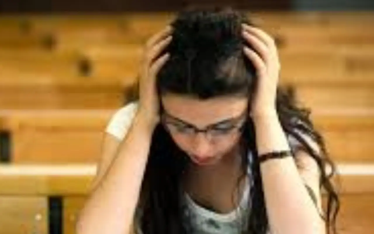 Attenzione a questi sintomi strani: potresti pensare sia una malattia ma è solo stress