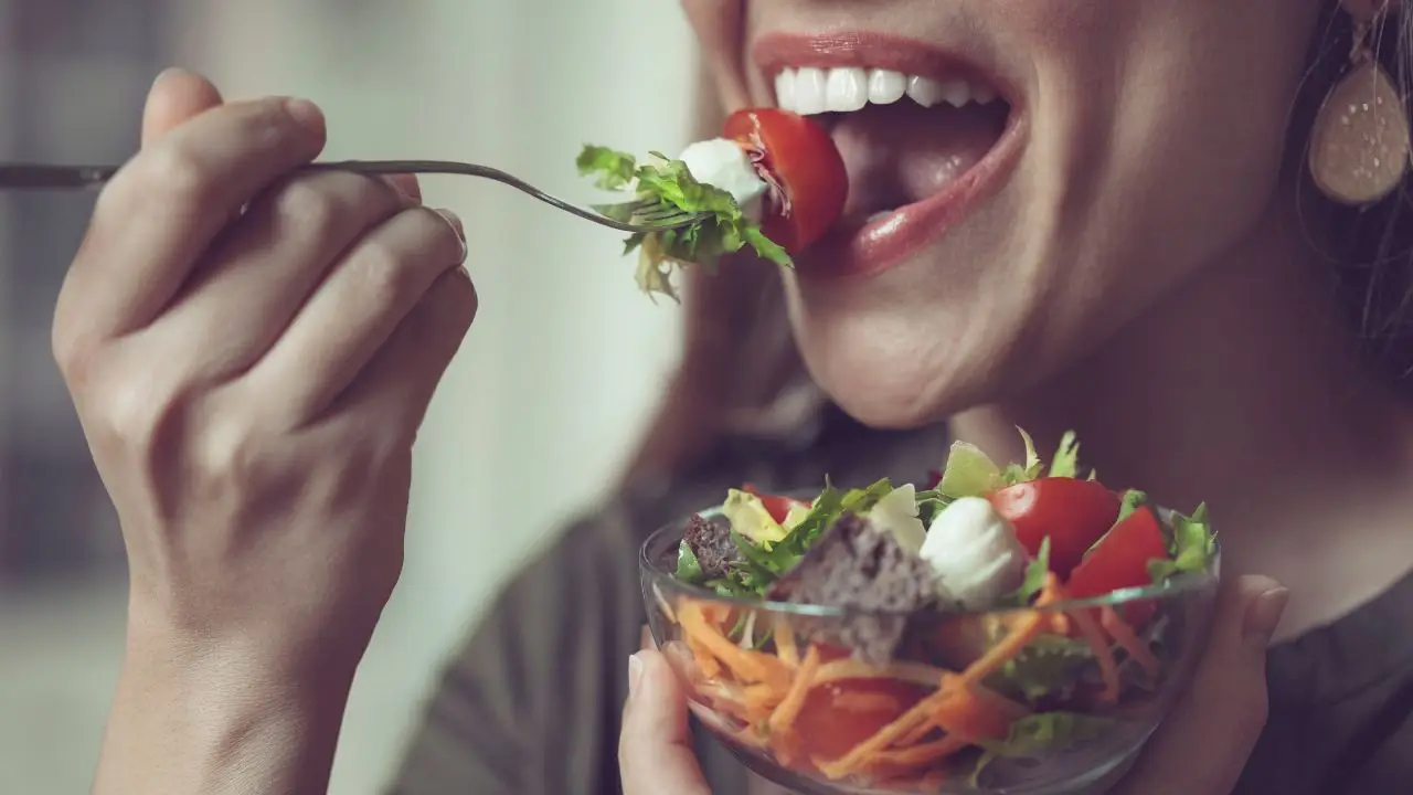 Non saltare i pasti: ecco le conseguenze gravi e immediate che ha sul tuo corpo