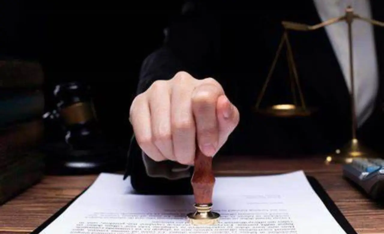 Donazione di denaro: ecco i costi reali del notaio che nessuno ti dice